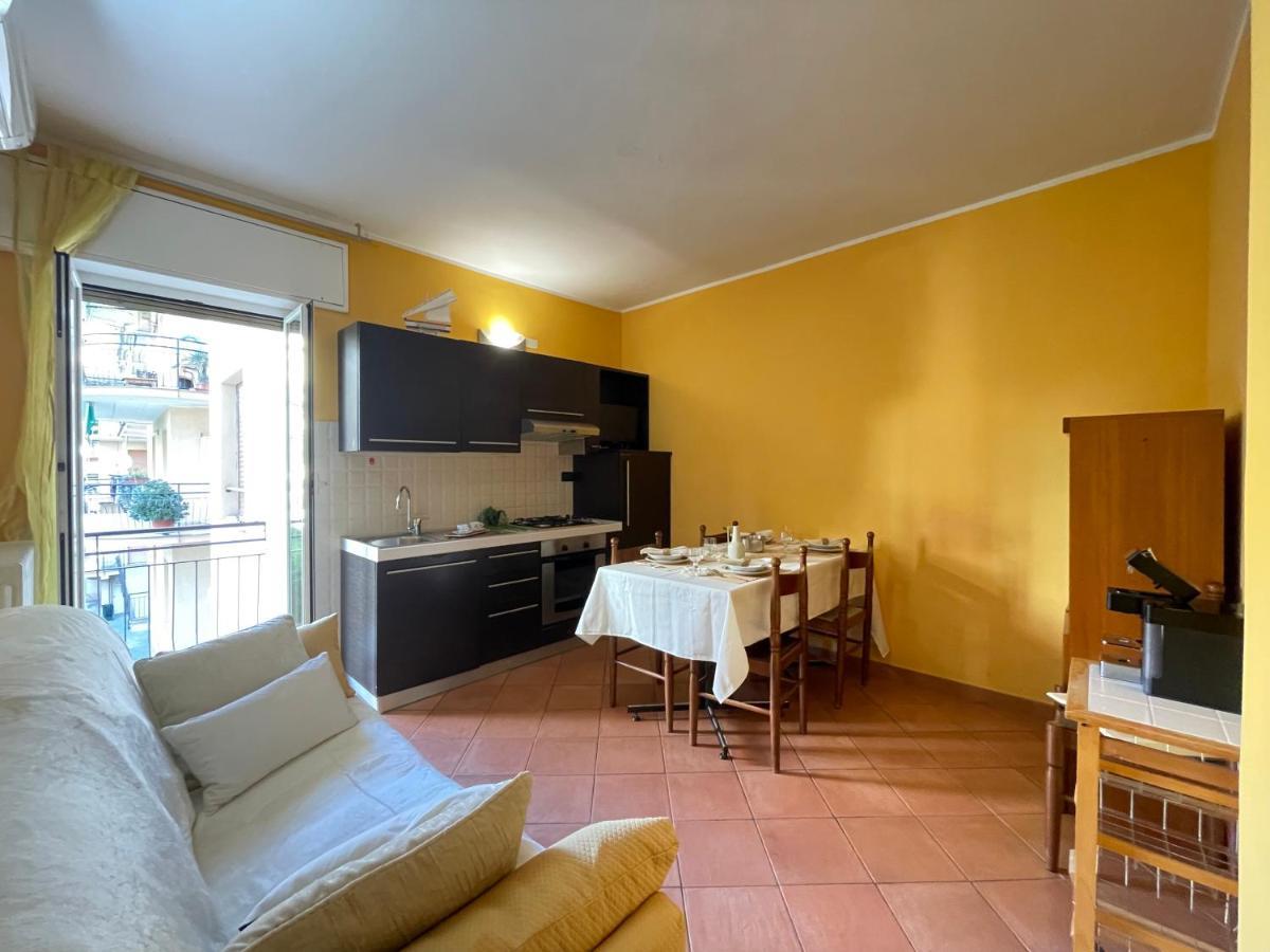 Appartement 50 Metri Dal Mare - Free Parking E A/C à Pietra Ligure Extérieur photo