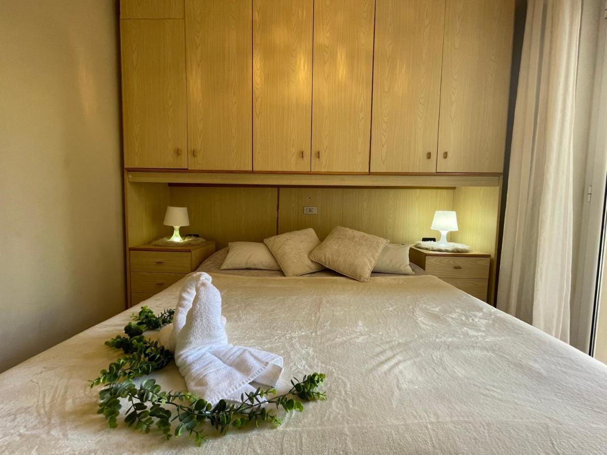 Appartement 50 Metri Dal Mare - Free Parking E A/C à Pietra Ligure Extérieur photo
