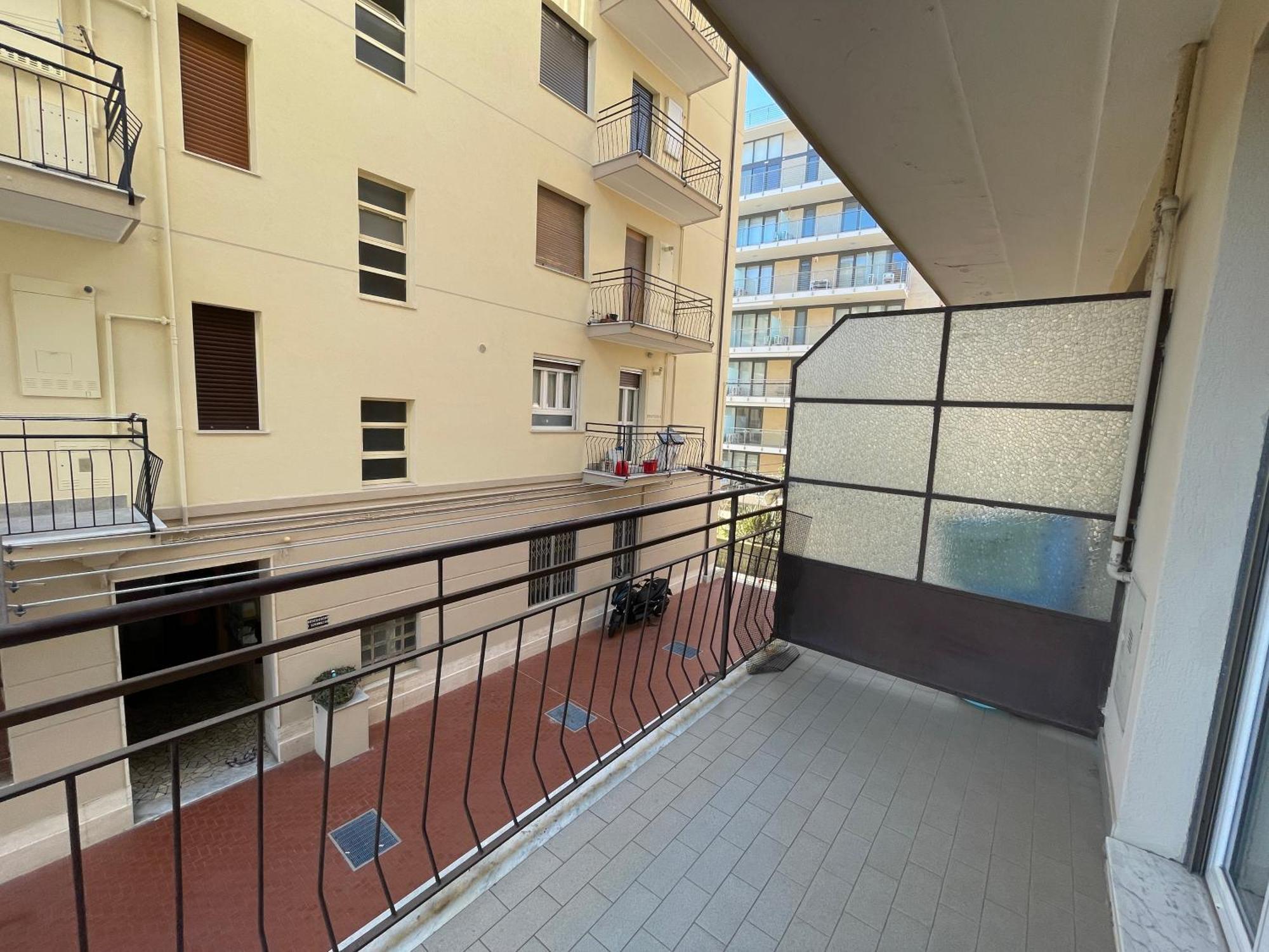 Appartement 50 Metri Dal Mare - Free Parking E A/C à Pietra Ligure Chambre photo