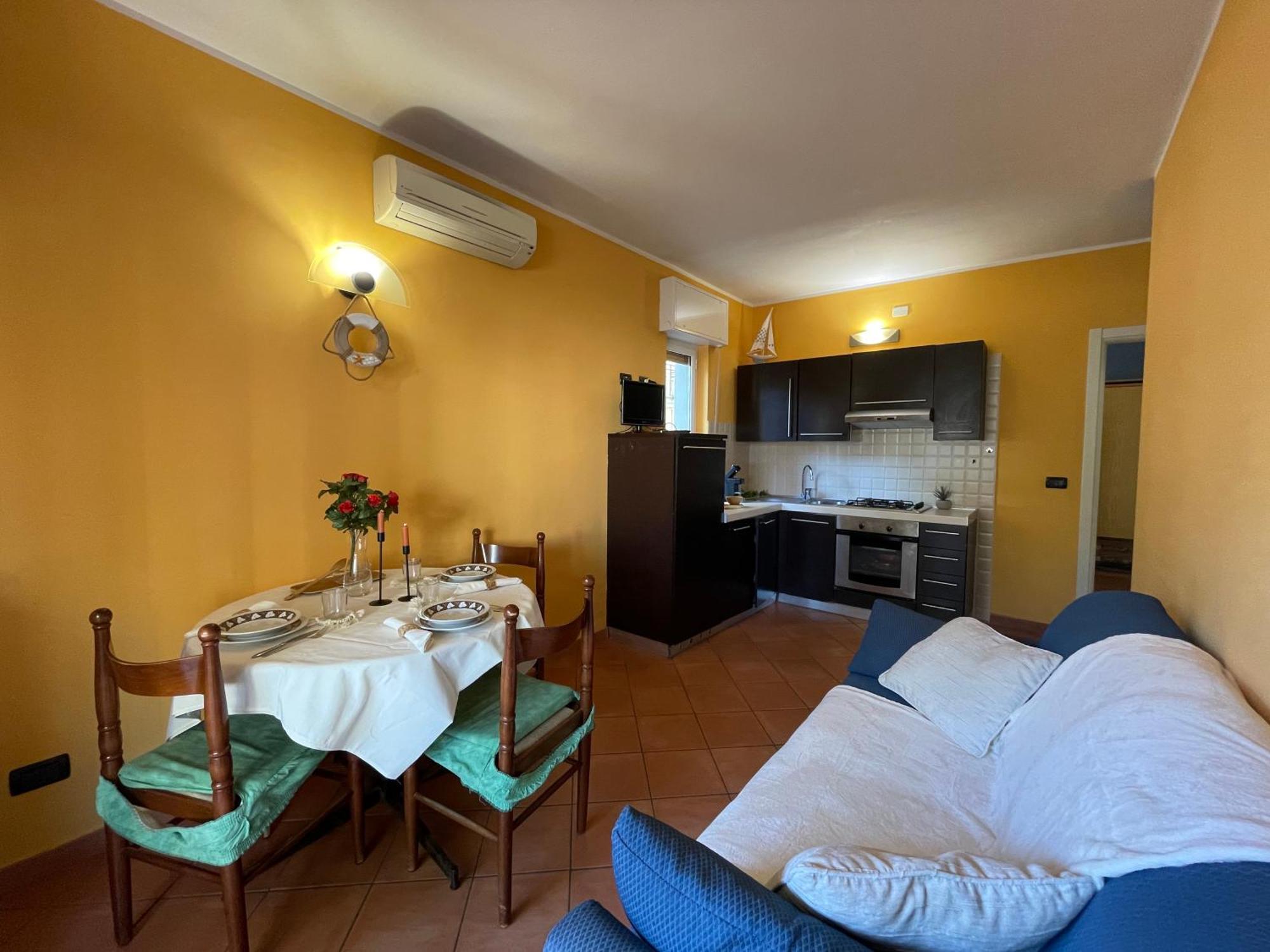 Appartement 50 Metri Dal Mare - Free Parking E A/C à Pietra Ligure Extérieur photo