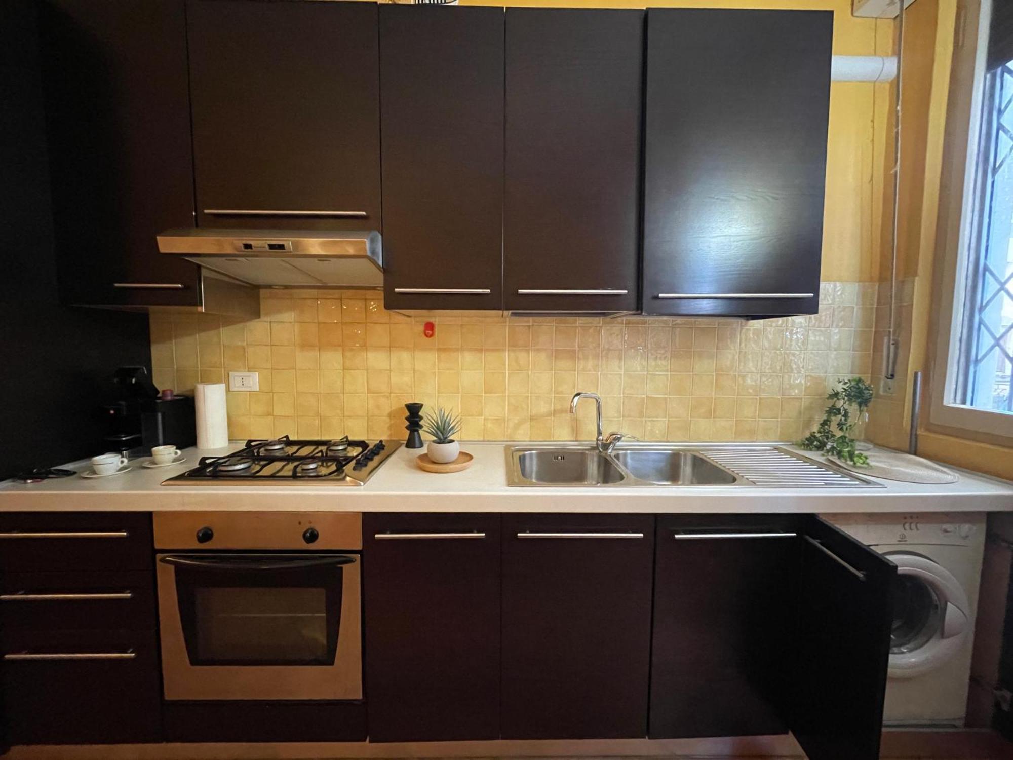 Appartement 50 Metri Dal Mare - Free Parking E A/C à Pietra Ligure Extérieur photo