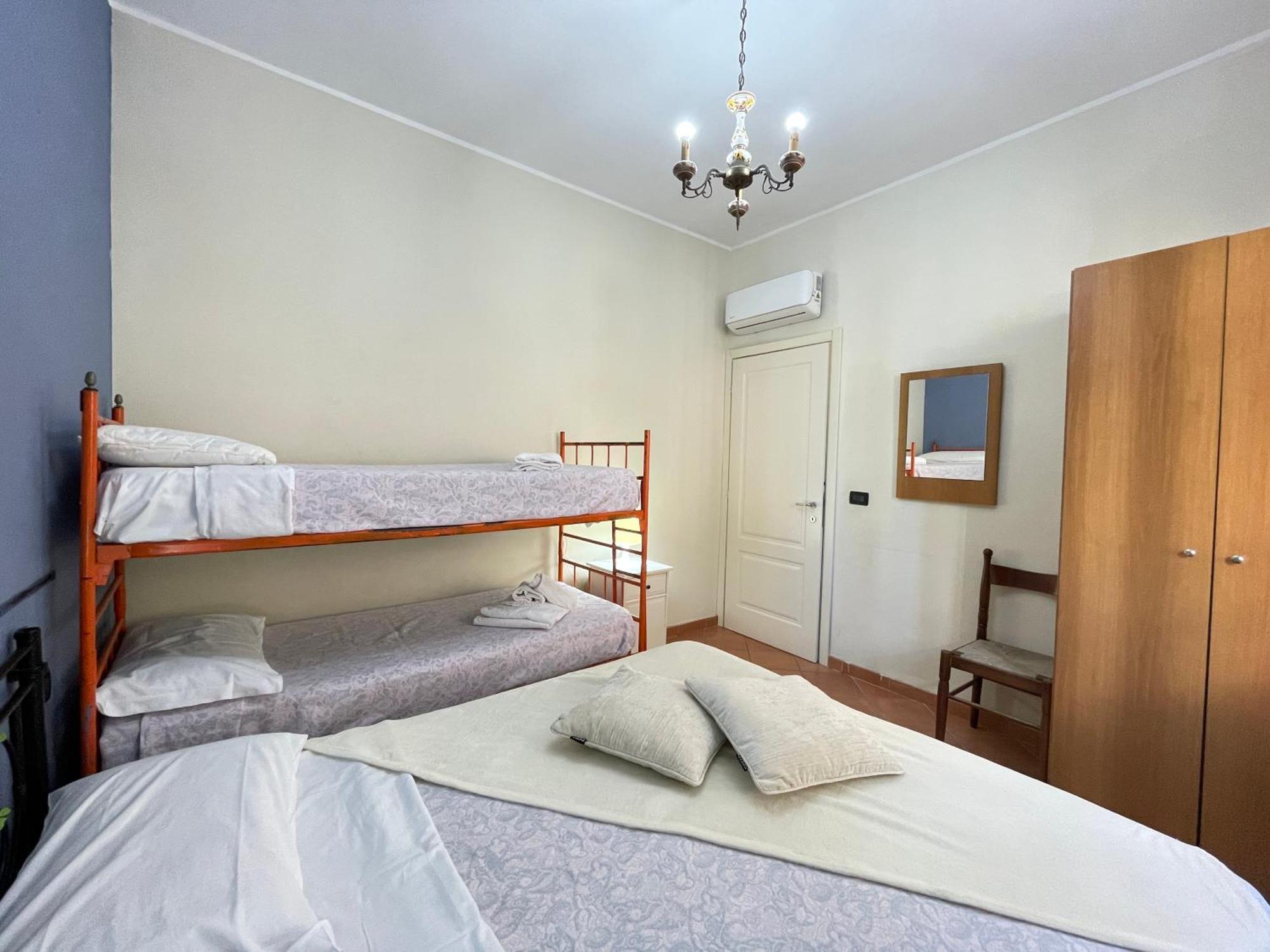 Appartement 50 Metri Dal Mare - Free Parking E A/C à Pietra Ligure Extérieur photo